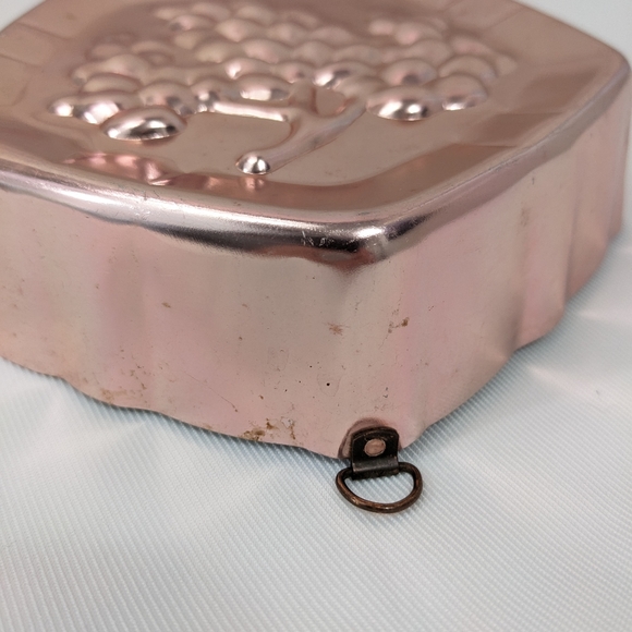 Vintage West Bend Copper Grapes Wall Decor - Picture 6 of 6